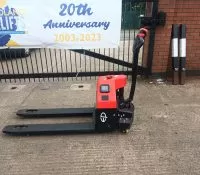 EP Powered pallet truck (04275)
