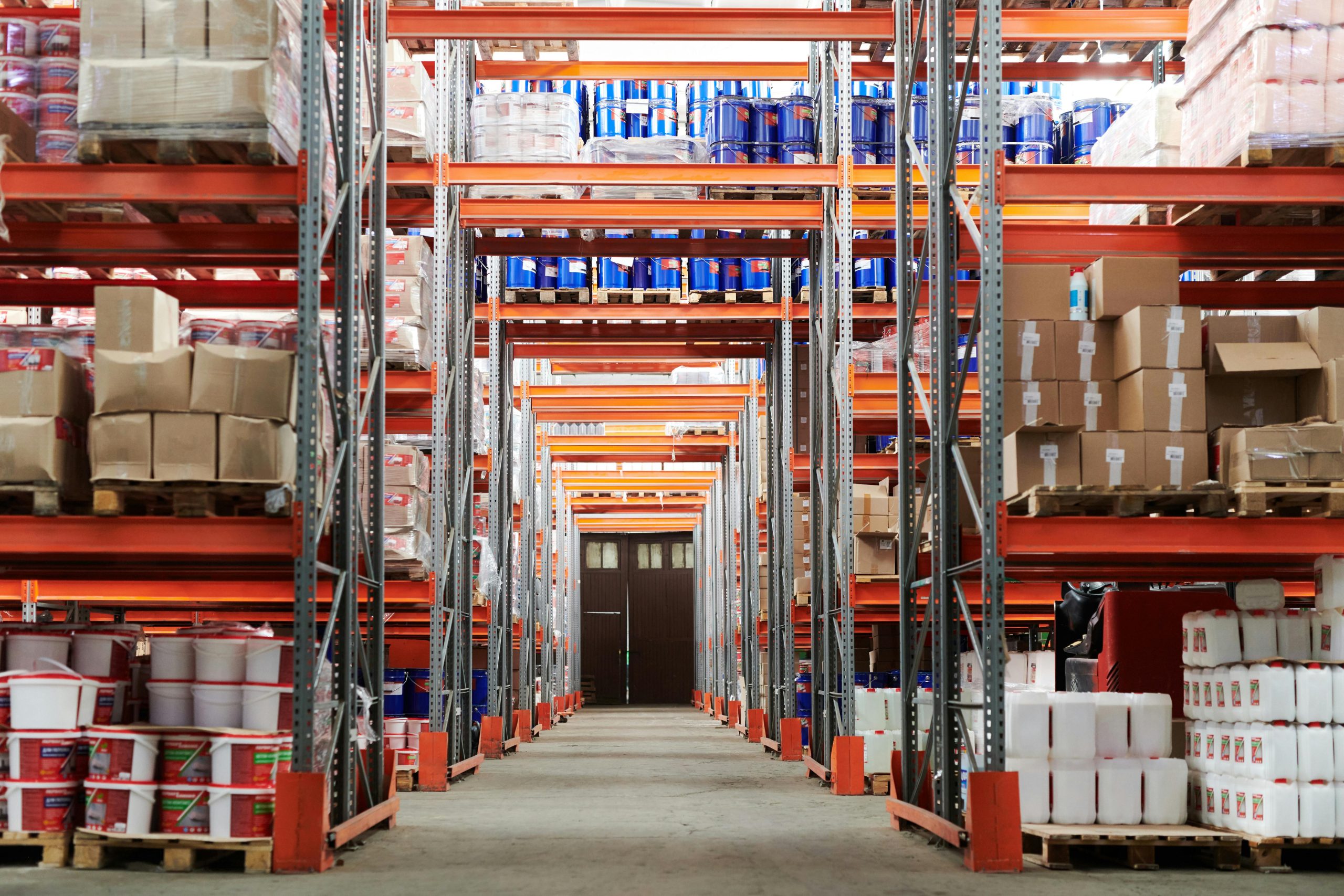 which forklift do I need? - Warehouse shelves